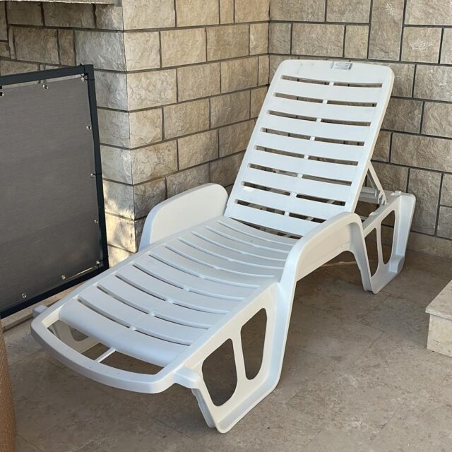 ba1749bf-5931-4e4b-a64e-bd0aa8946753